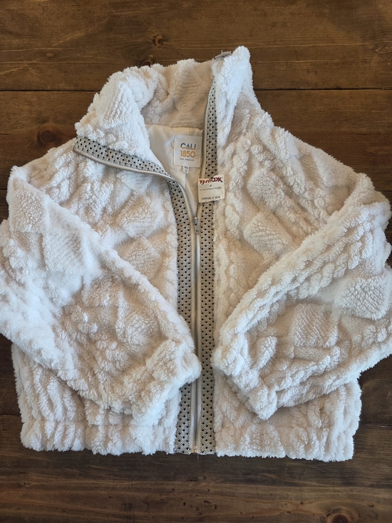 Cali1850 Jackets & Blazers - Cali 1850 Cozy White Sherpa Zip Jacket - New With Tag